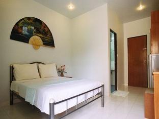 Max Guesthouse Patong Exterior photo